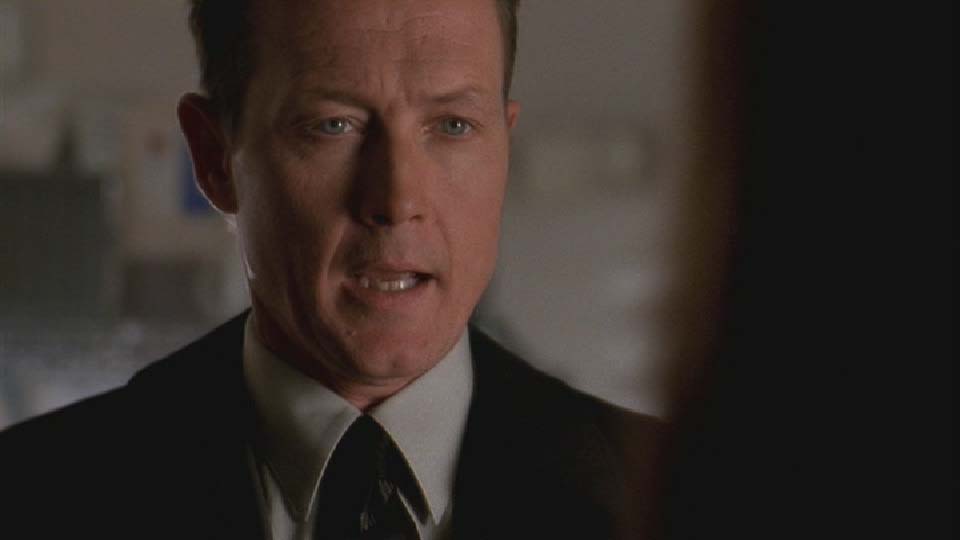 Trust No 1 9x6 / The X-Files / Robert Patrick Shrine